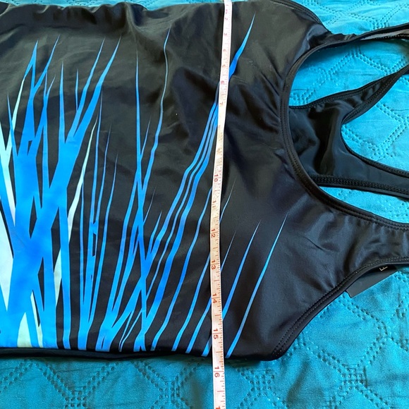 Women's Triangular Sports Swimwear Bathing Suit 🩱 - Picture 12 of 14